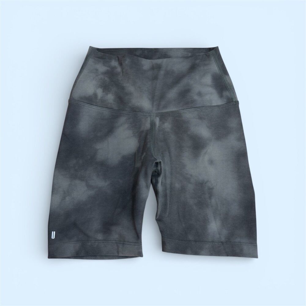 Nobull High-Waisted Biker Shorts - Black Tie Dye - Size XS - EUC